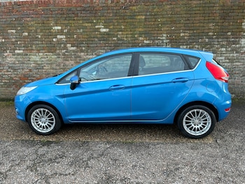 Used Ford Fiesta 2010 for sale - 77026686: Photo