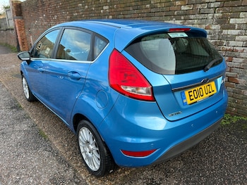 Used Ford Fiesta 2010 for sale - 77026686: Photo