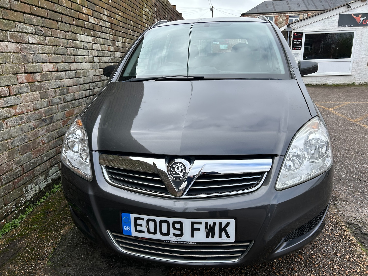Used Vauxhall Zafira 2009 for sale - 77679782: Photo 2