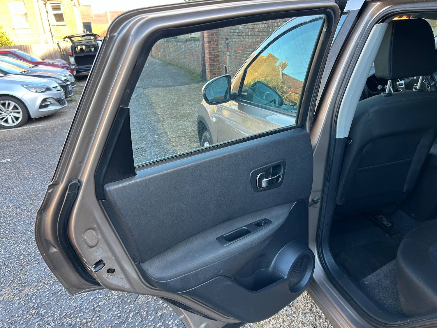 Used Nissan Qashqai 2011 for sale - 76711924: Photo 15