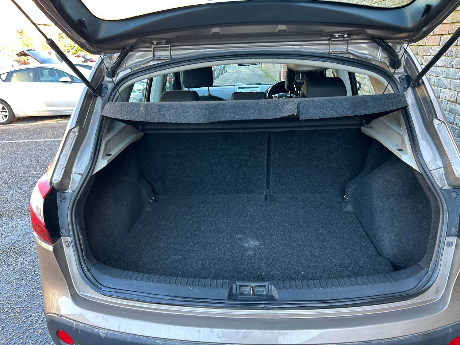 Used Nissan Qashqai 2011 for sale - 76711924: Photo 18