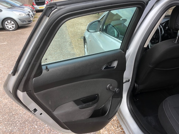 Used Vauxhall Astra 2015 for sale - 75643936: Photo 15