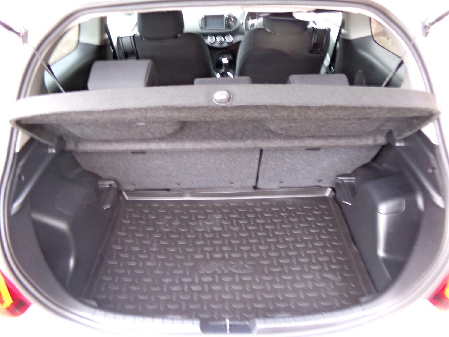 Used Toyota Yaris 2016 for sale - 77882180: Photo 10