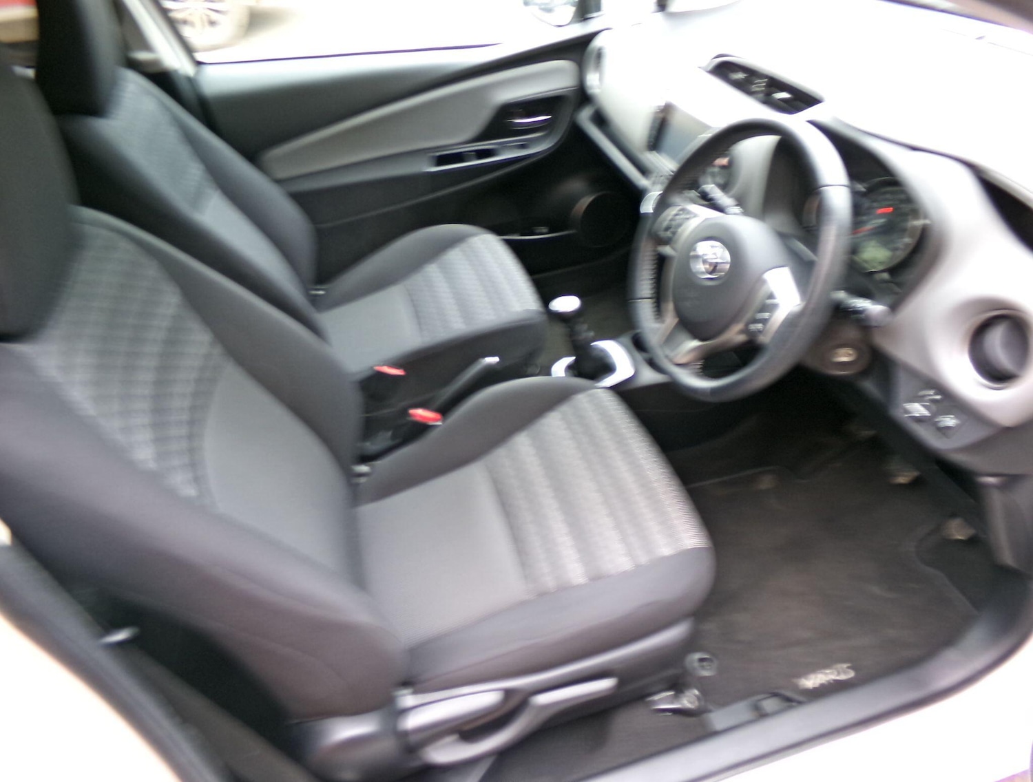 Used Toyota Yaris 2016 for sale - 77882180: Photo 11