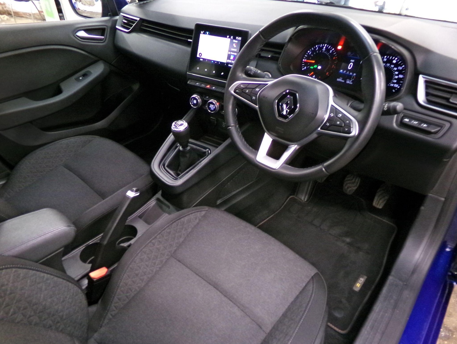 Used Renault Clio 2022 for sale - 76936178: Photo 17