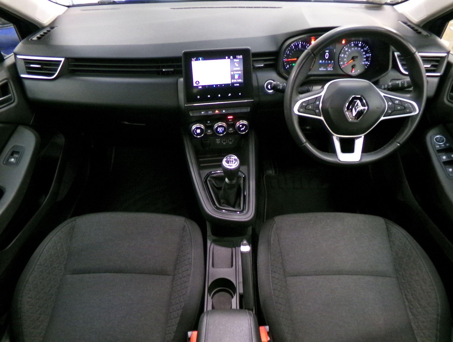 Used Renault Clio 2022 for sale - 76936178: Photo 18