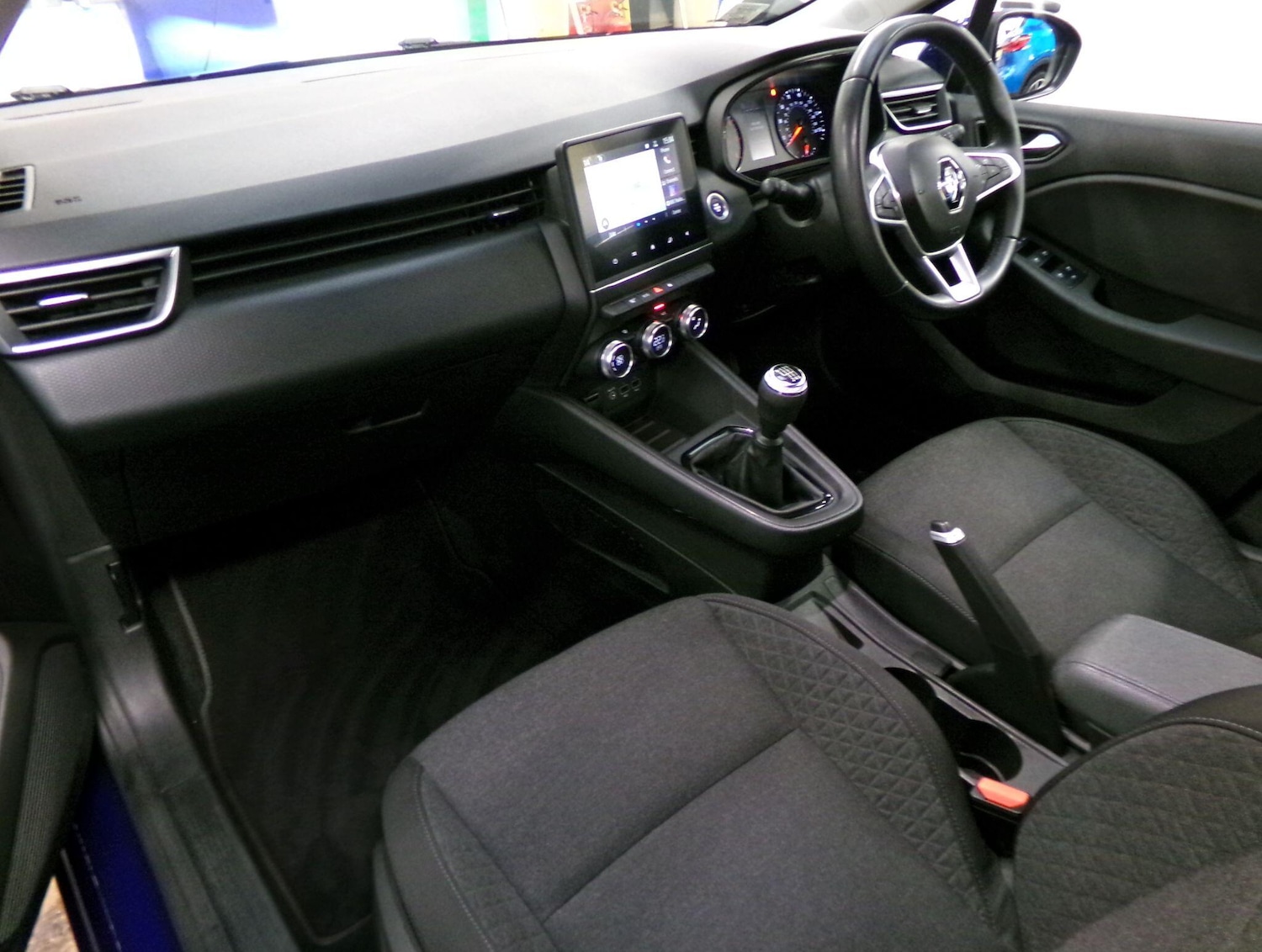 Used Renault Clio 2022 for sale - 76936178: Photo 19