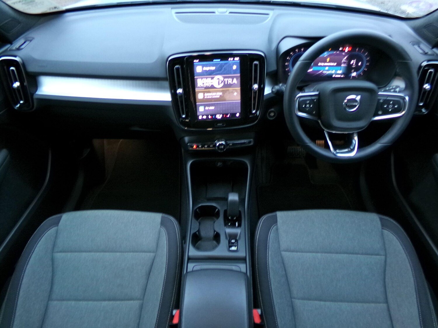 Used Volvo XC40 2023 for sale - 77358897: Photo 12