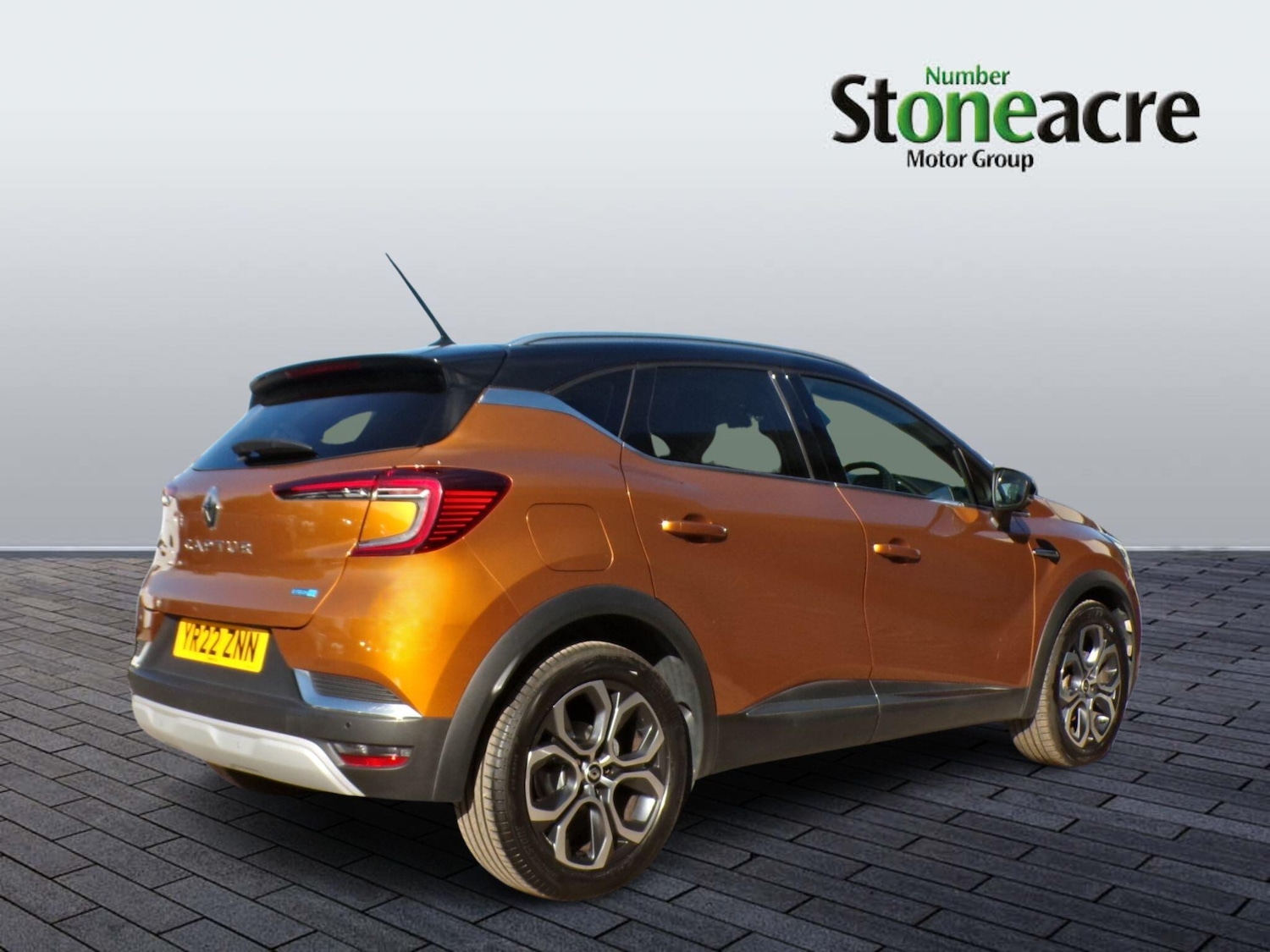 Used Renault Captur 2022 for sale - 76326125: Photo 2