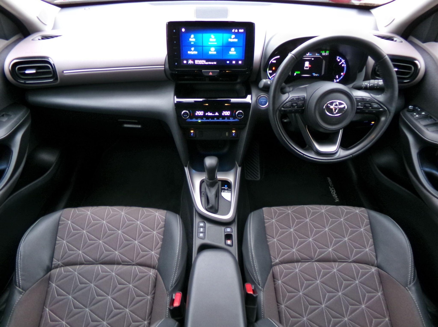 Used Toyota Yaris Cross 2023 for sale - 77016345: Photo 12