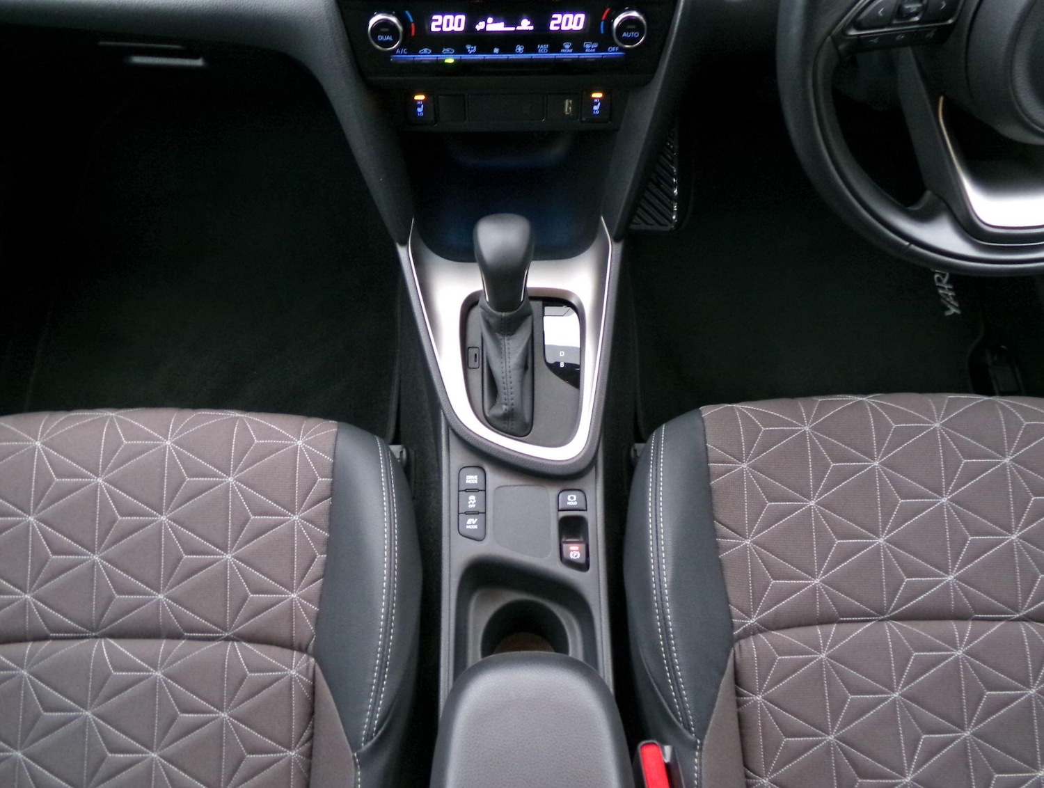 Used Toyota Yaris Cross 2023 for sale - 77016345: Photo 20