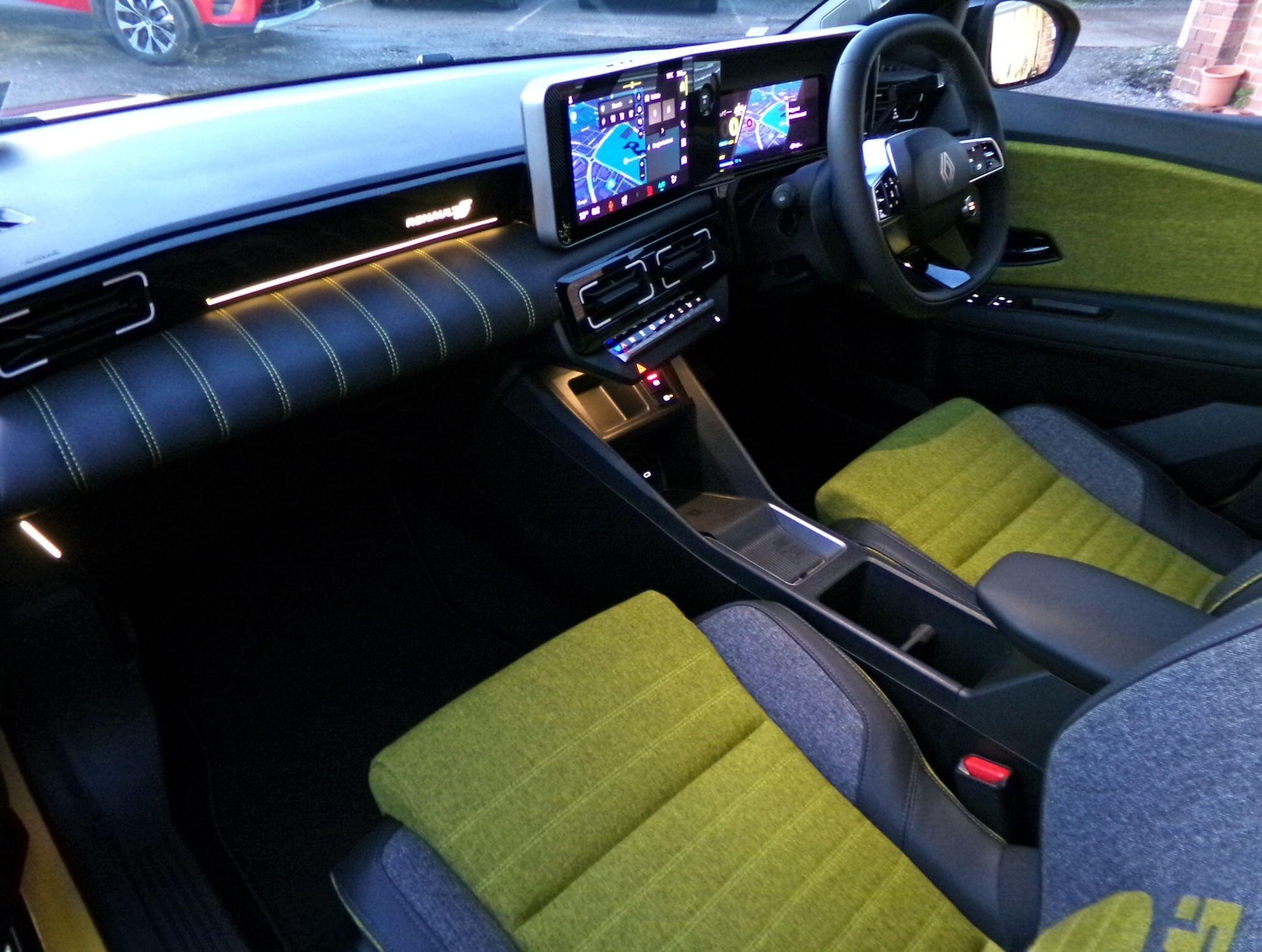 Used Renault 5 2025 for sale - 76913248: Photo 11