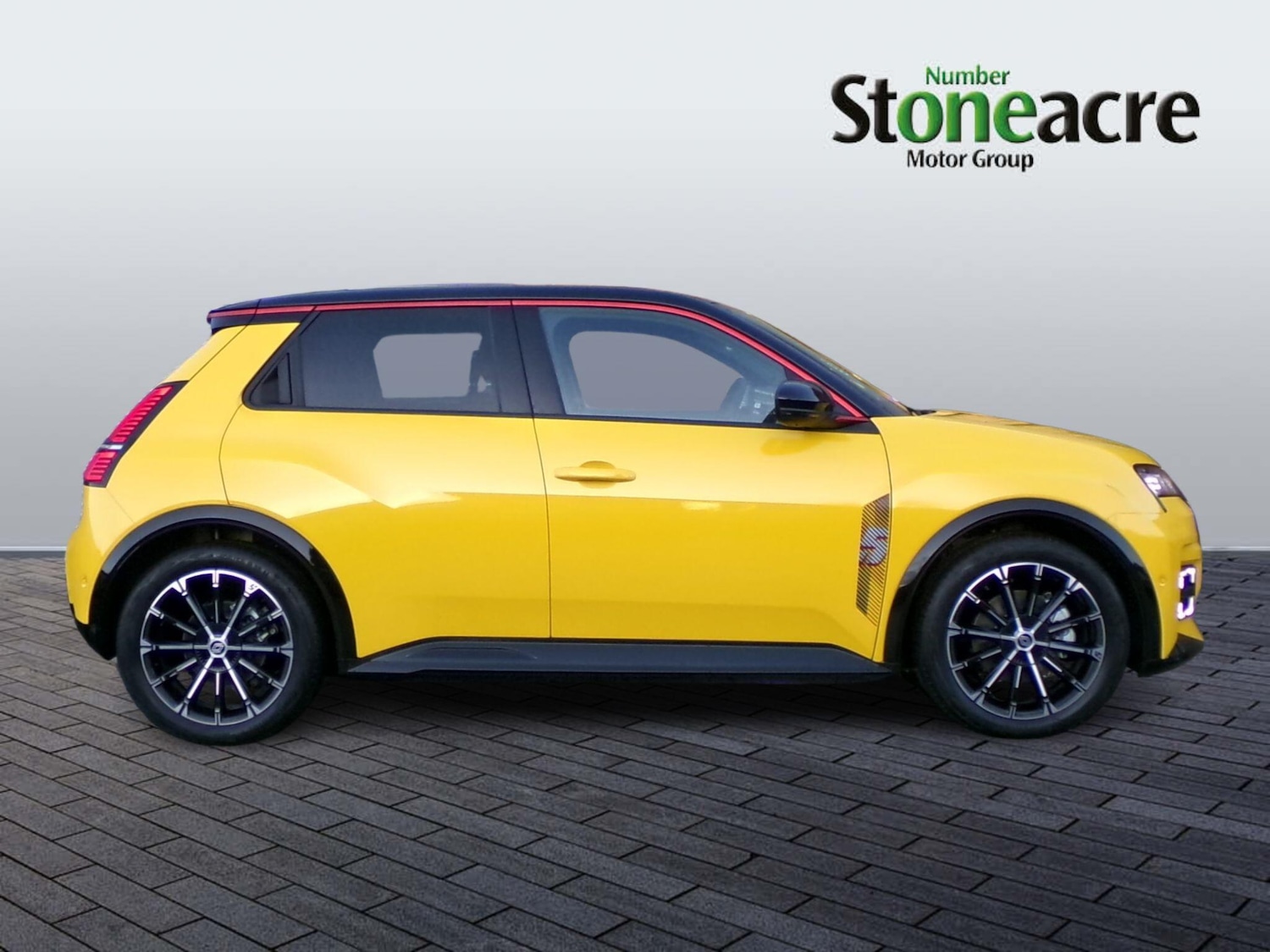 Used Renault 5 2025 for sale - 76913248: Photo 2