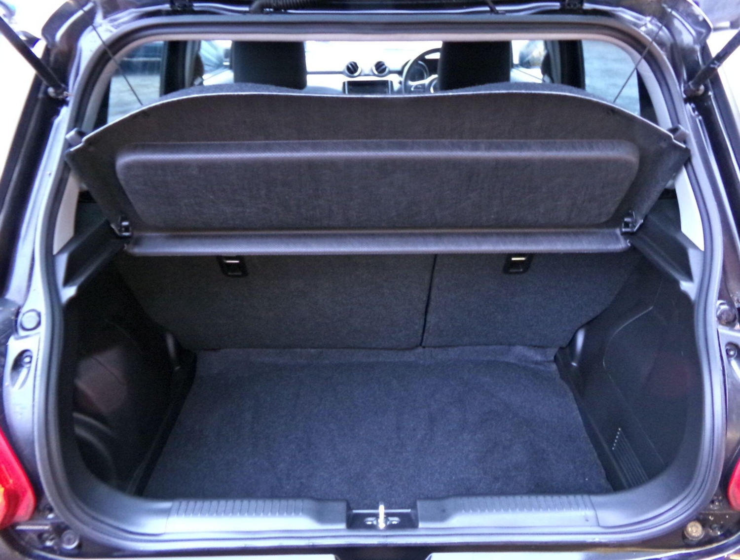 Used Suzuki Swift 2023 for sale - 77345374: Photo 10