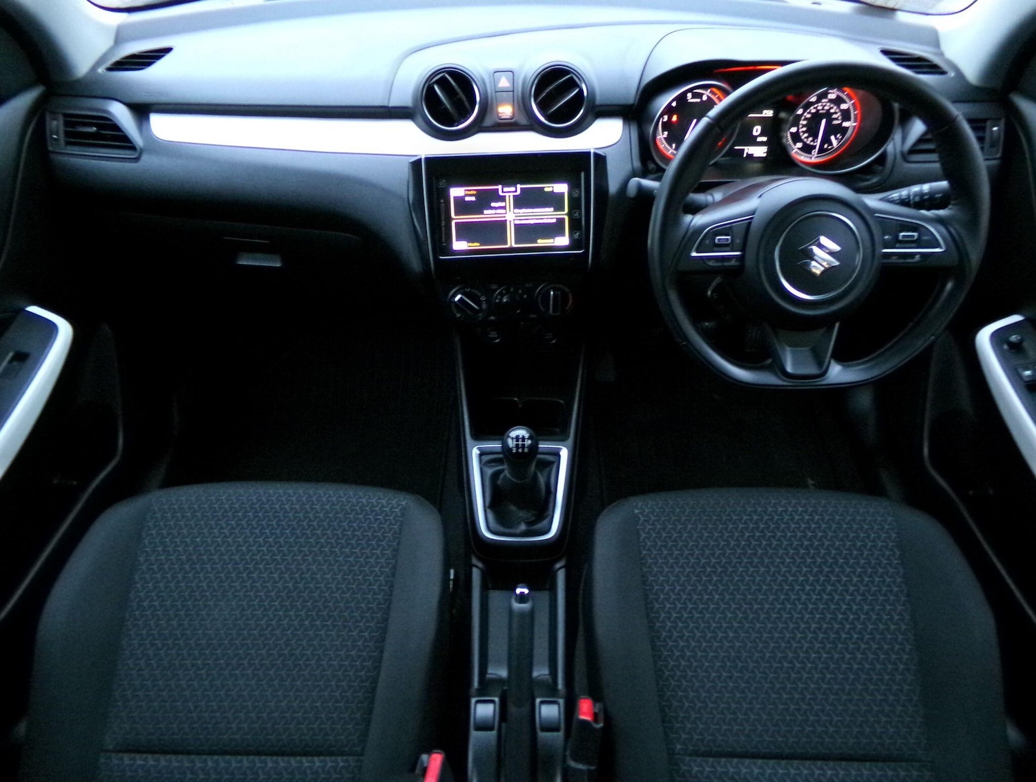 Used Suzuki Swift 2023 for sale - 77345374: Photo 12