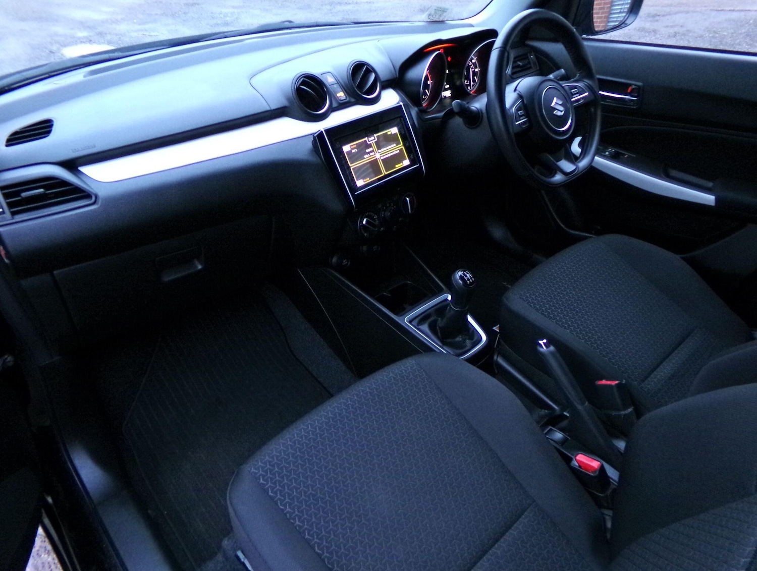 Used Suzuki Swift 2023 for sale - 77345374: Photo 13