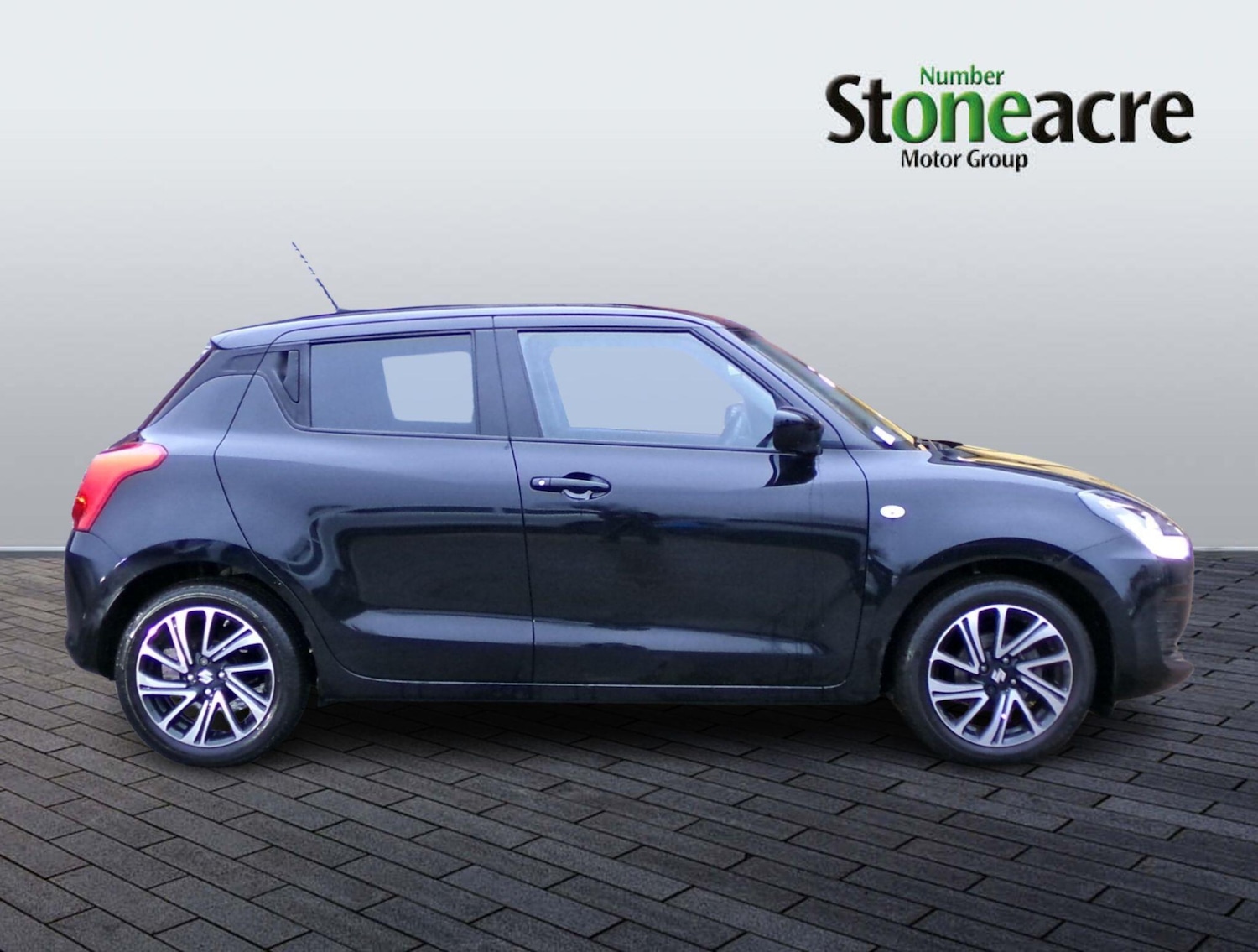 Used Suzuki Swift 2023 for sale - 77345374: Photo 2