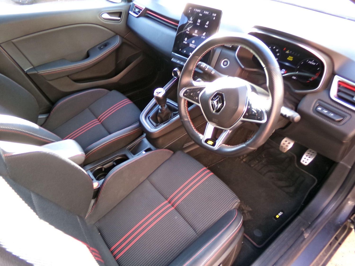 Used Renault Clio for sale - 77957686: Photo 11