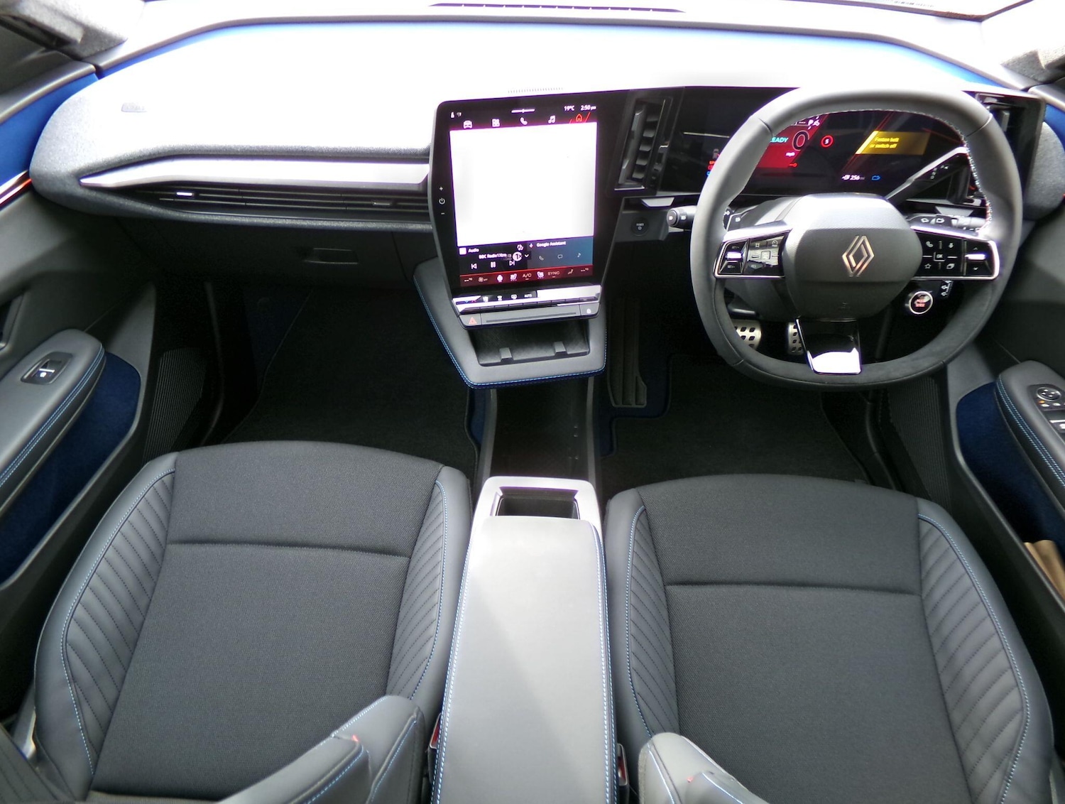 Used Renault Scenic E-Tech 2025 for sale - 76175591: Photo 12