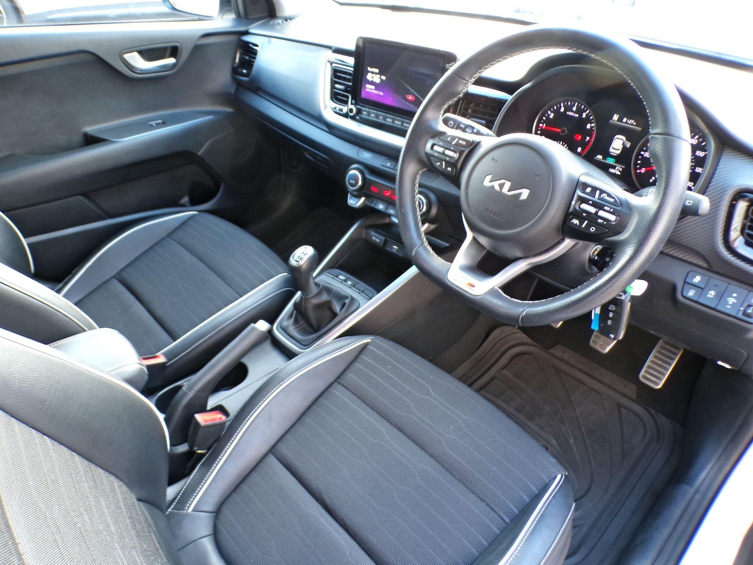 Used Kia Stonic 2022 for sale - 76781160: Photo 11