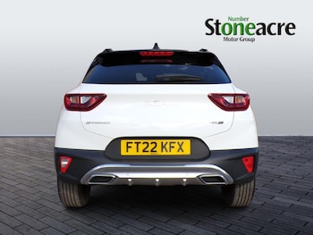 Used Kia Stonic 2022 for sale - 76781160: Photo