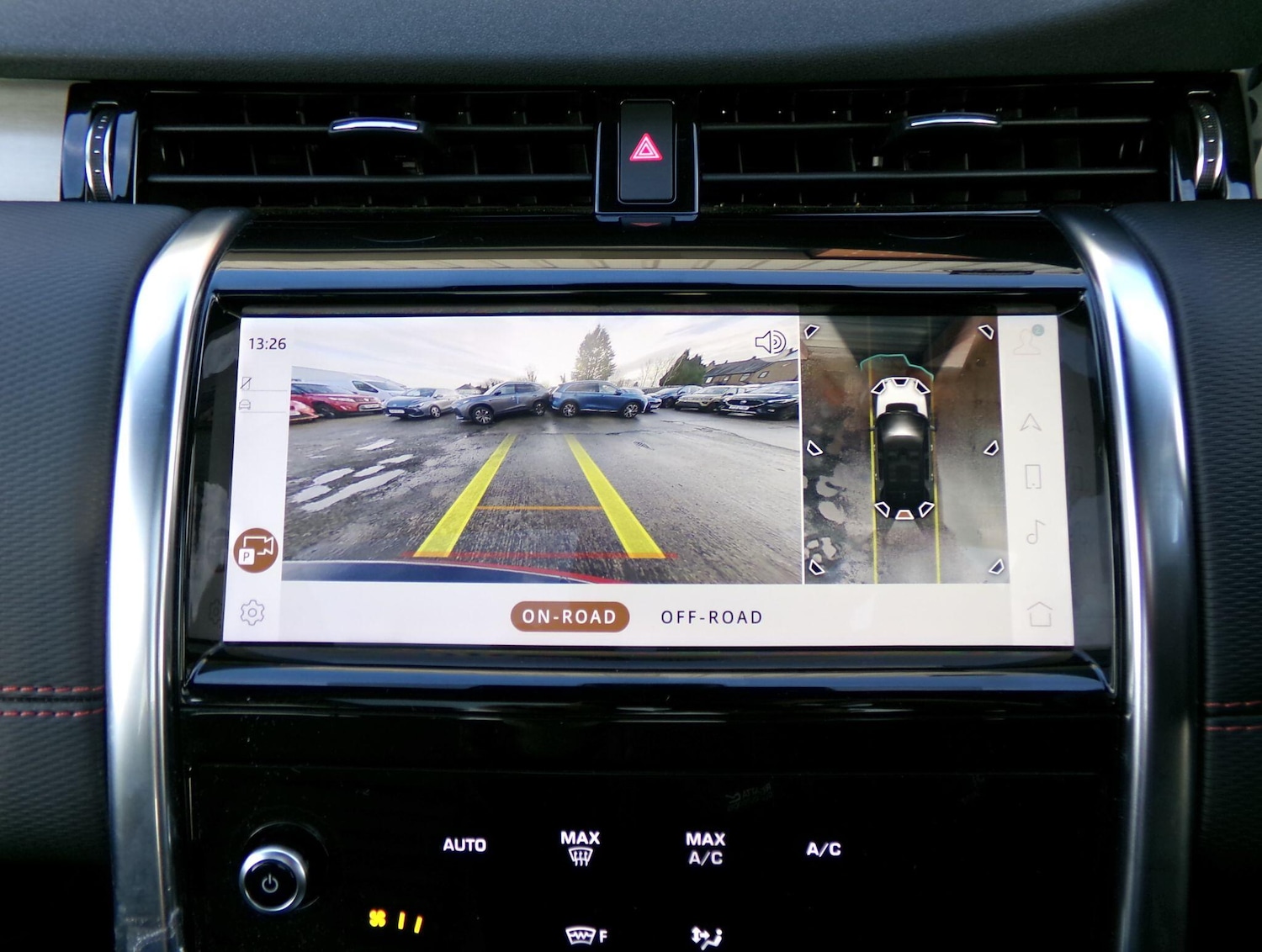 Used Land Rover Discovery Sport for sale - 76976613: Photo 17