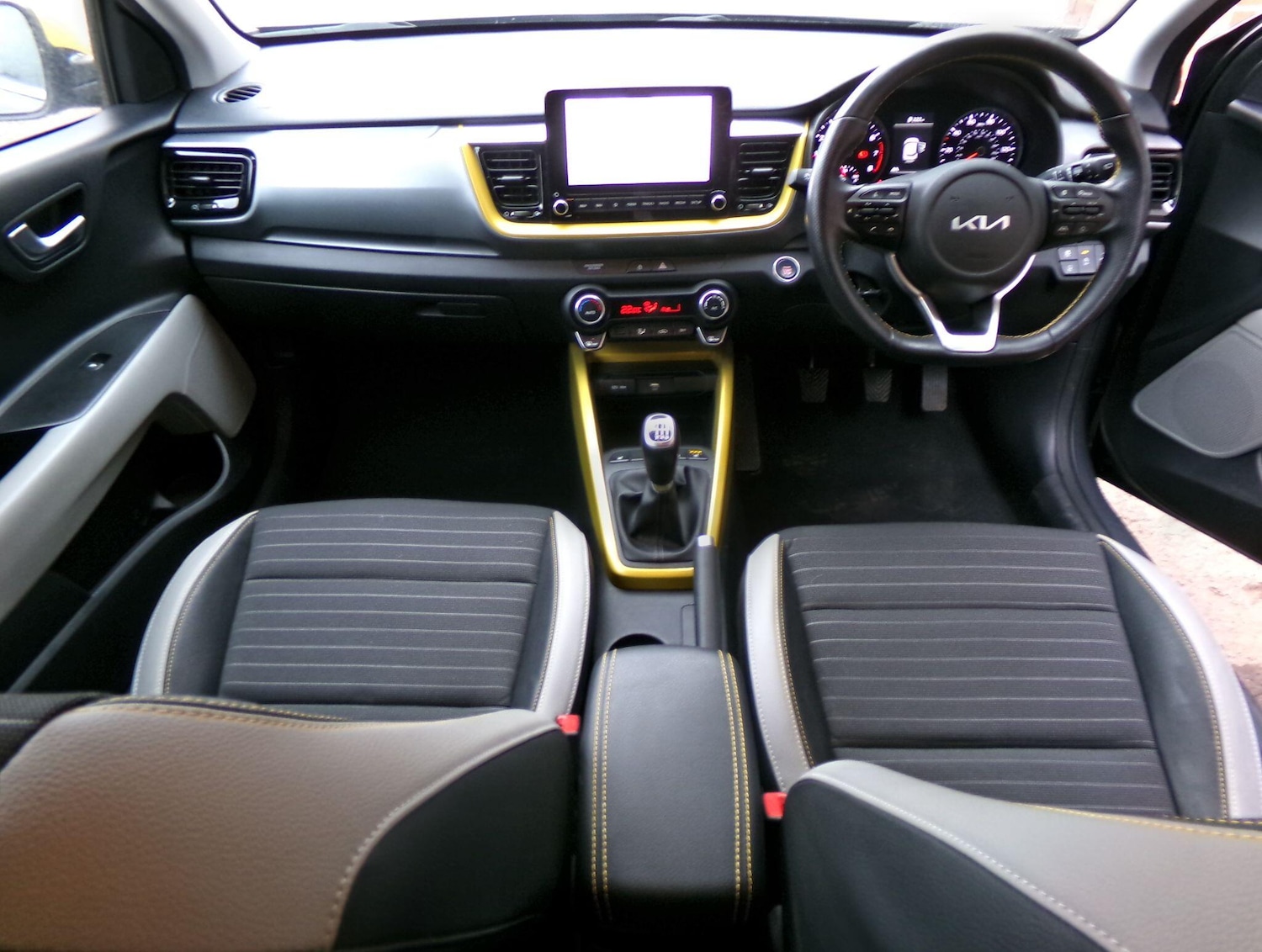 Used Kia Stonic for sale - 77825294: Photo 12