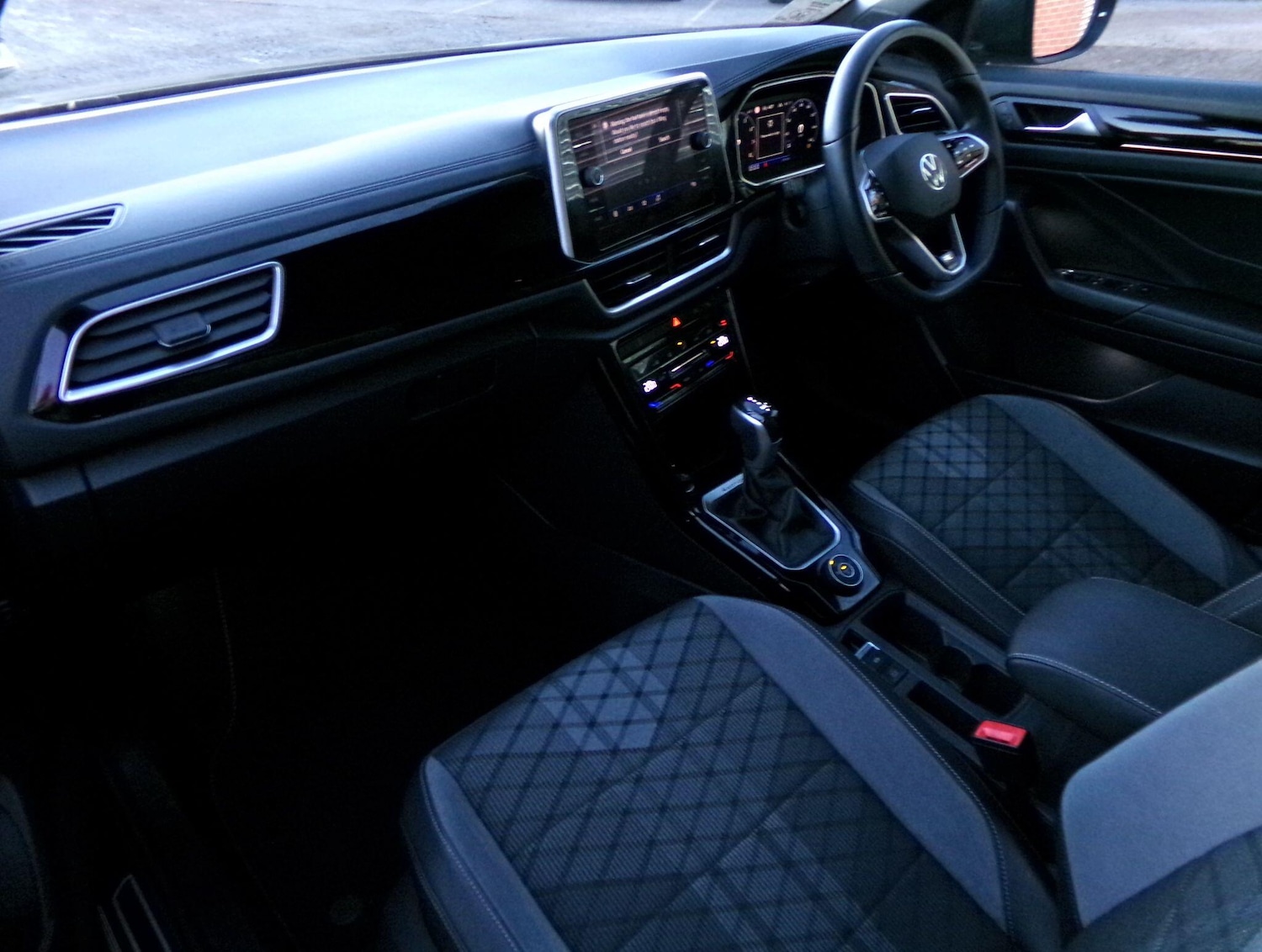 Used Volkswagen T-Roc 2022 for sale - 77144043: Photo 13