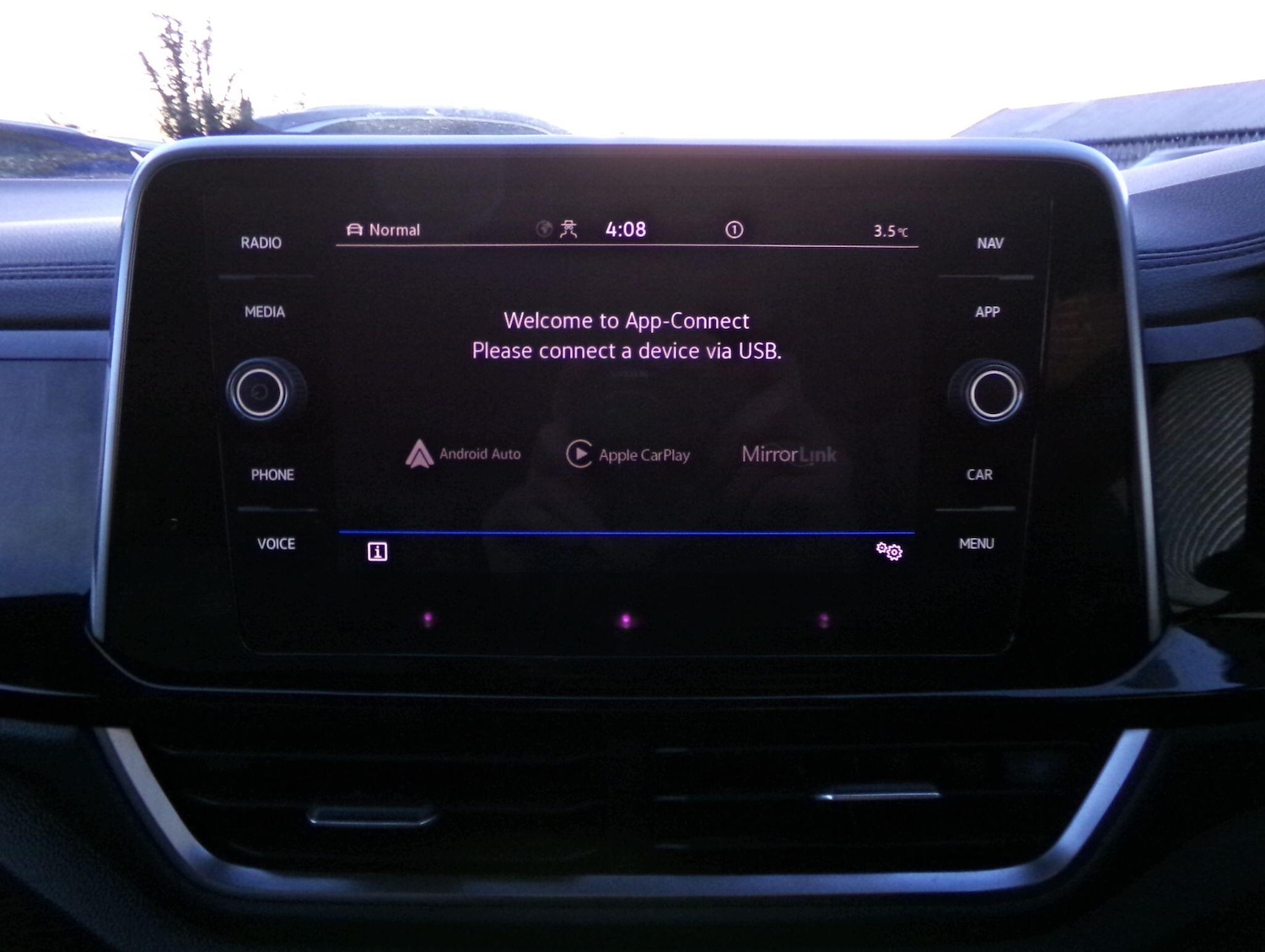 Used Volkswagen T-Roc 2022 for sale - 77144043: Photo 17