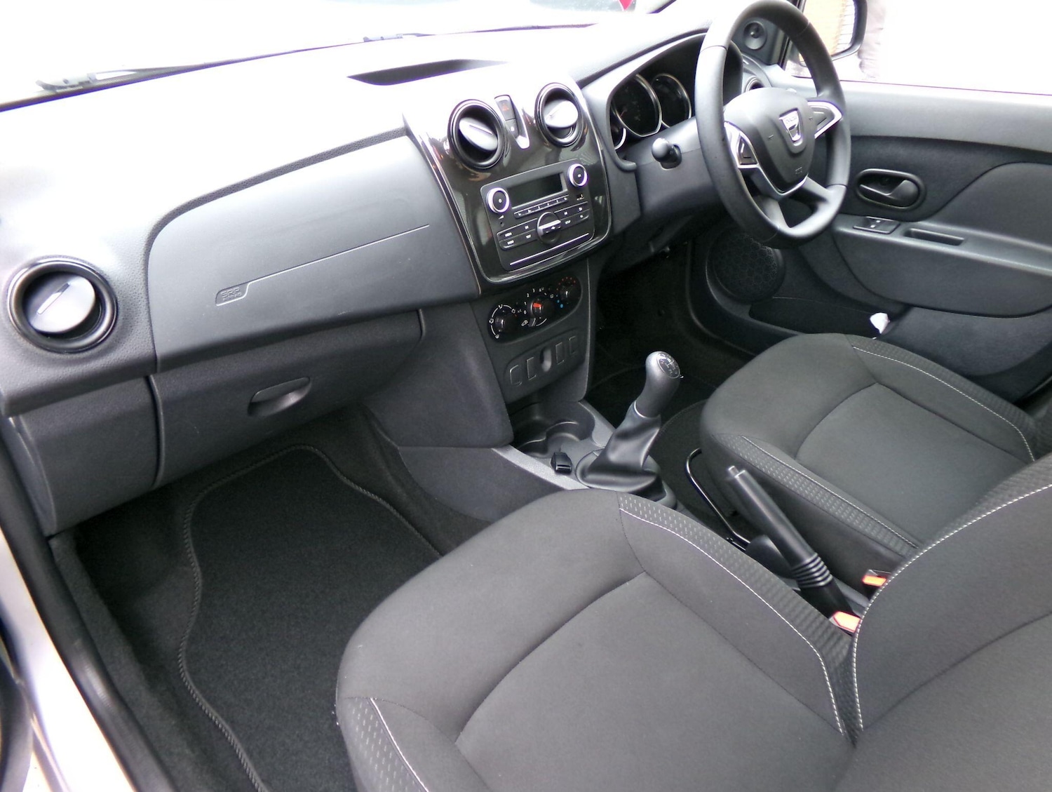 Used Dacia Sandero 2018 for sale - 77266742: Photo 13