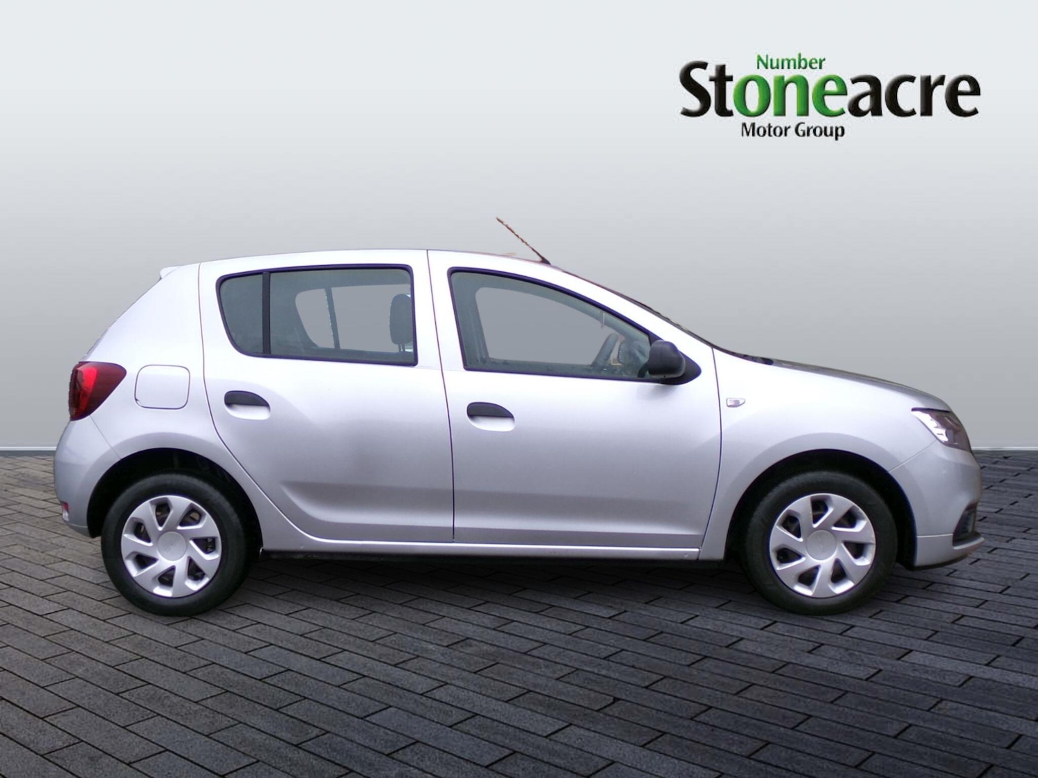 Used Dacia Sandero 2018 for sale - 77266742: Photo 2