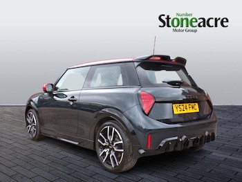 Used MINI Hatch 2024 for sale - 75297615: Photo