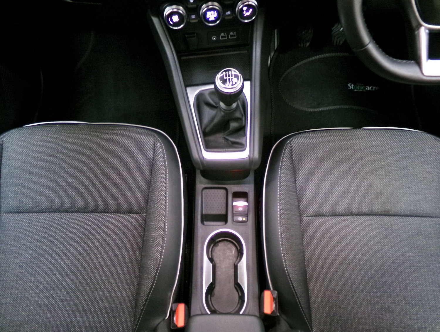 Used Renault Captur 2024 for sale - 77612541: Photo 19