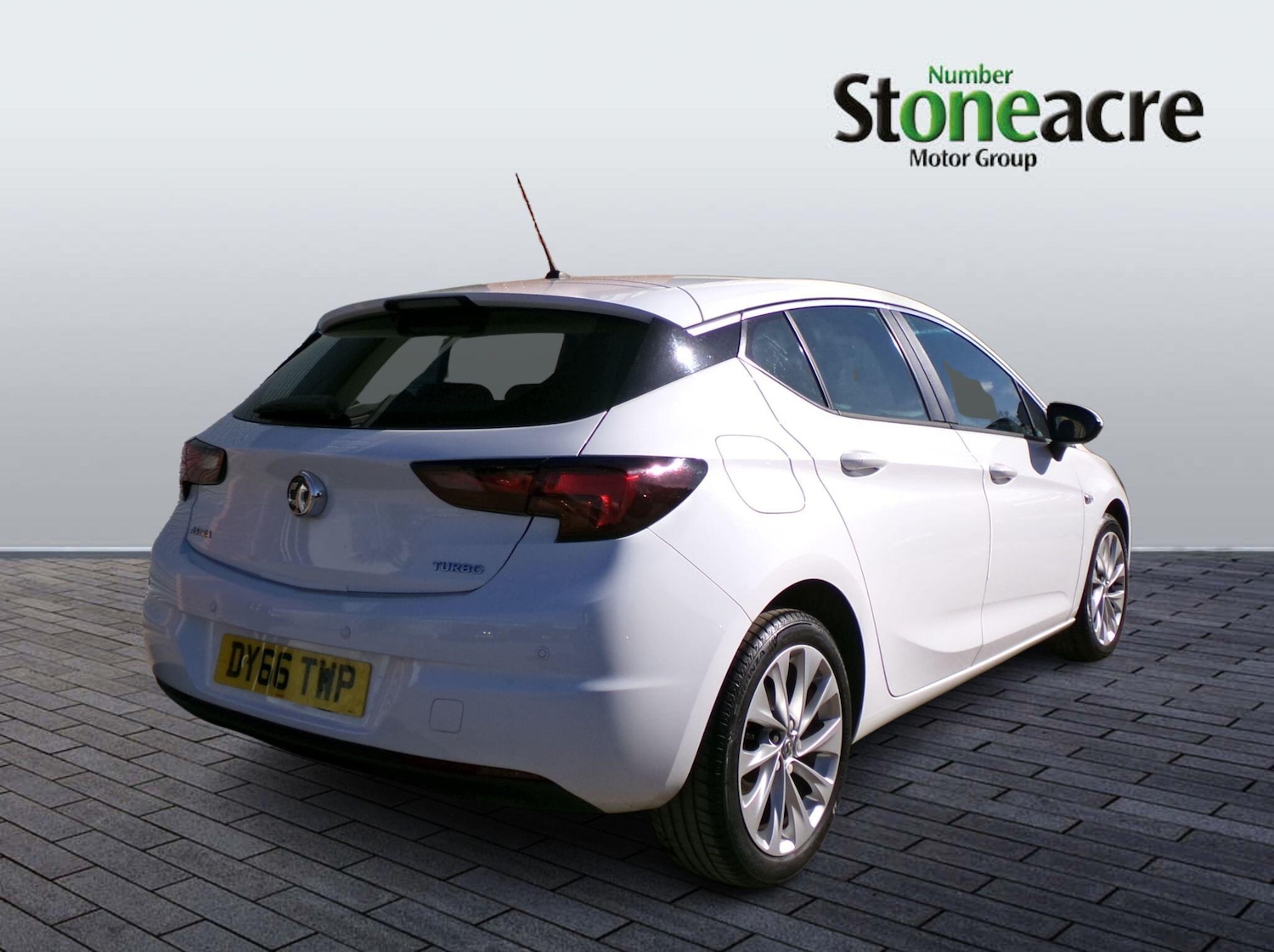 Used Vauxhall Astra for sale - 77957097: Photo 2