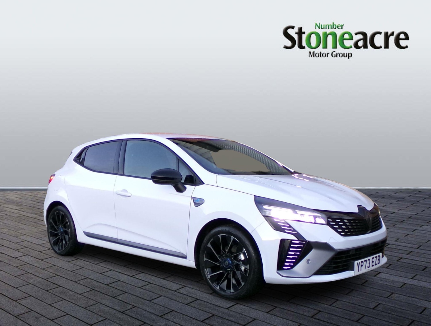 Used Renault Clio 2023 for sale - 76743209: Photo 1