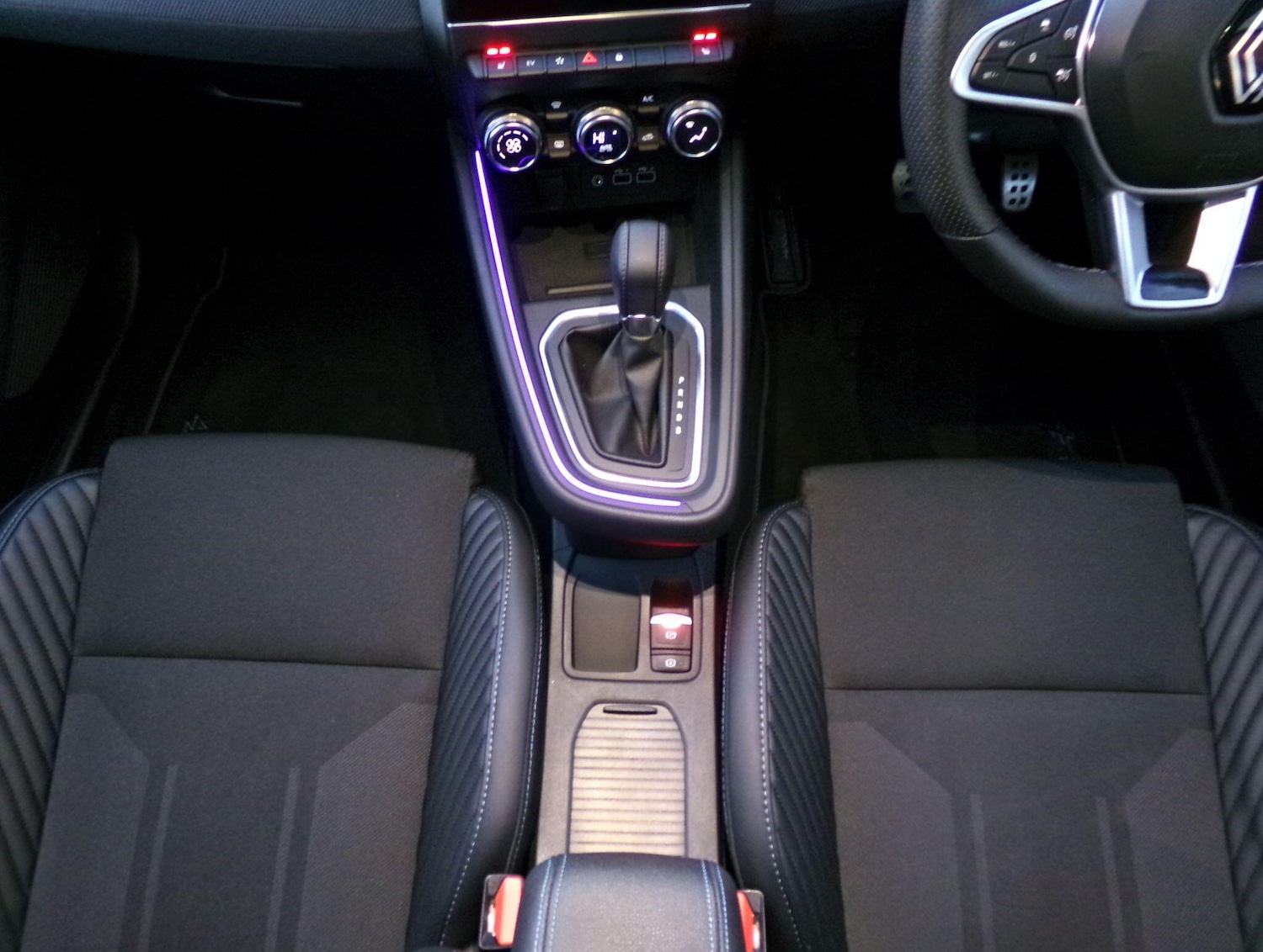 Used Renault Clio 2023 for sale - 76743209: Photo 19