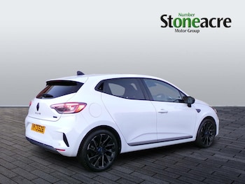 Used Renault Clio 2023 for sale - 76743209: Photo