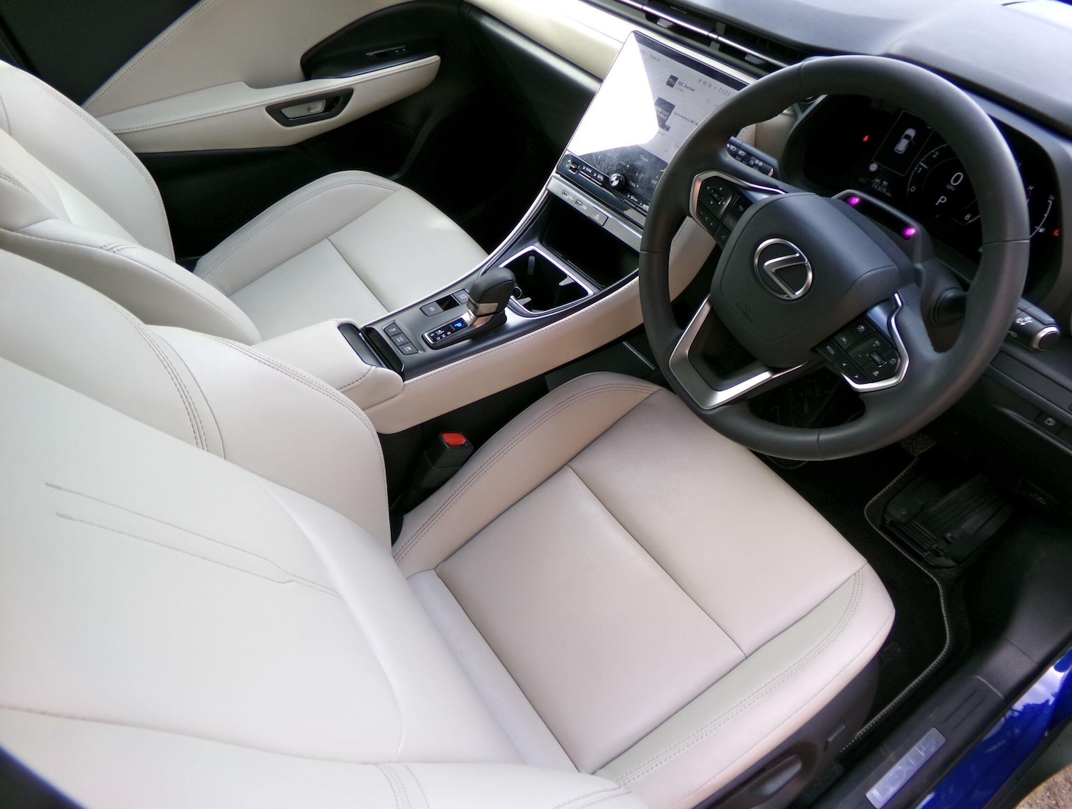 Used Lexus LBX 2024 for sale - 78086400: Photo 11