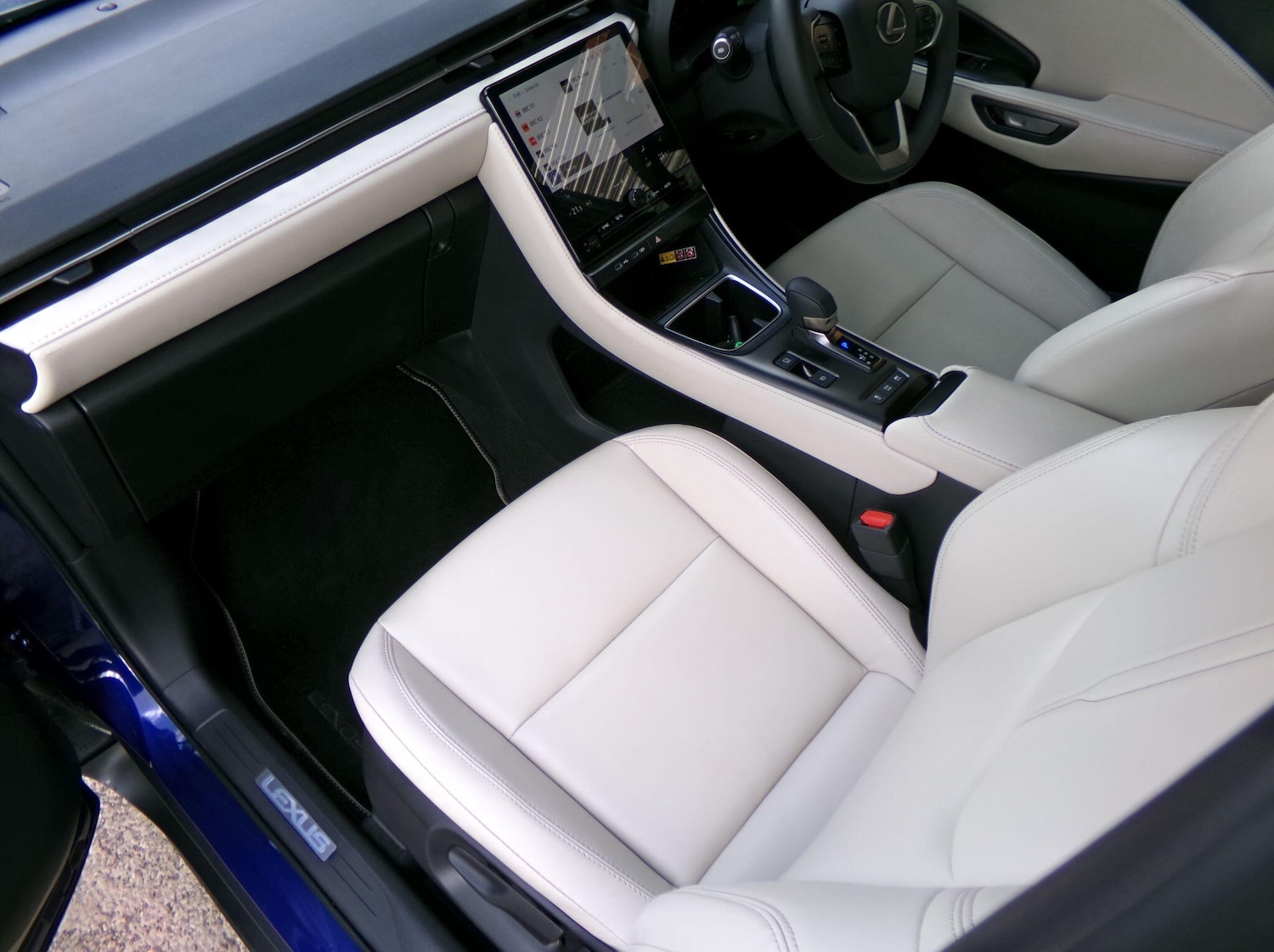 Used Lexus LBX 2024 for sale - 78086400: Photo 13