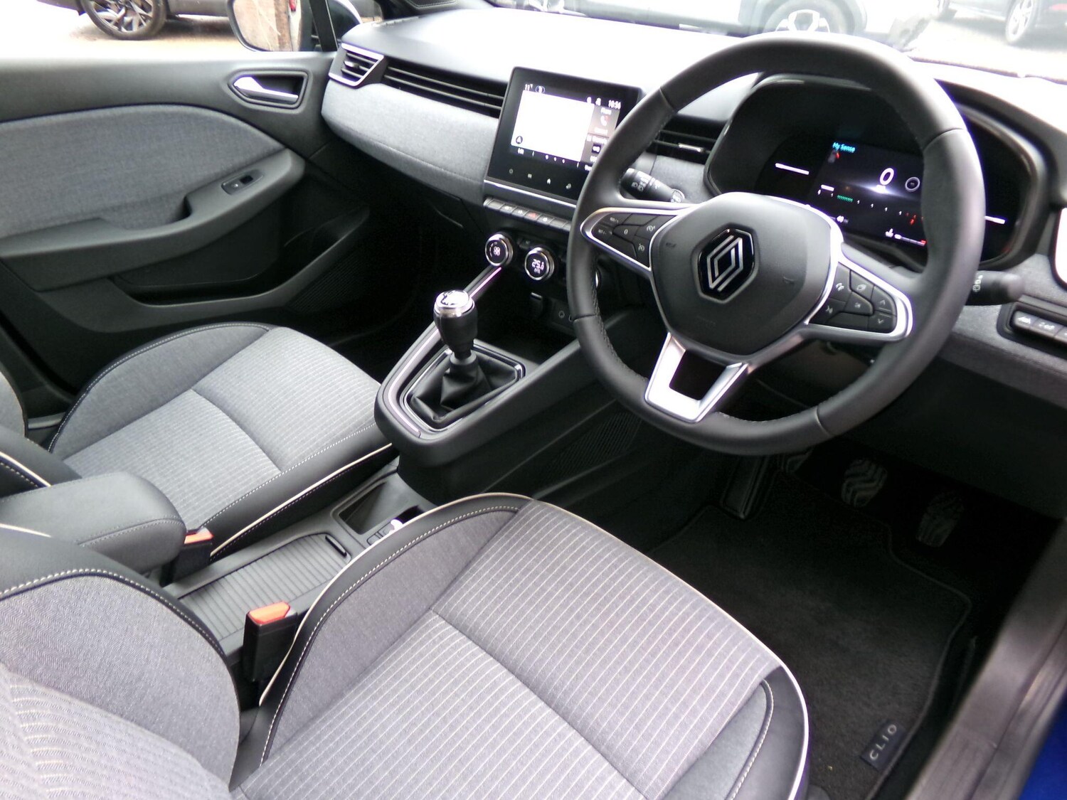 Used Renault Clio 2024 for sale - 76573157: Photo 11