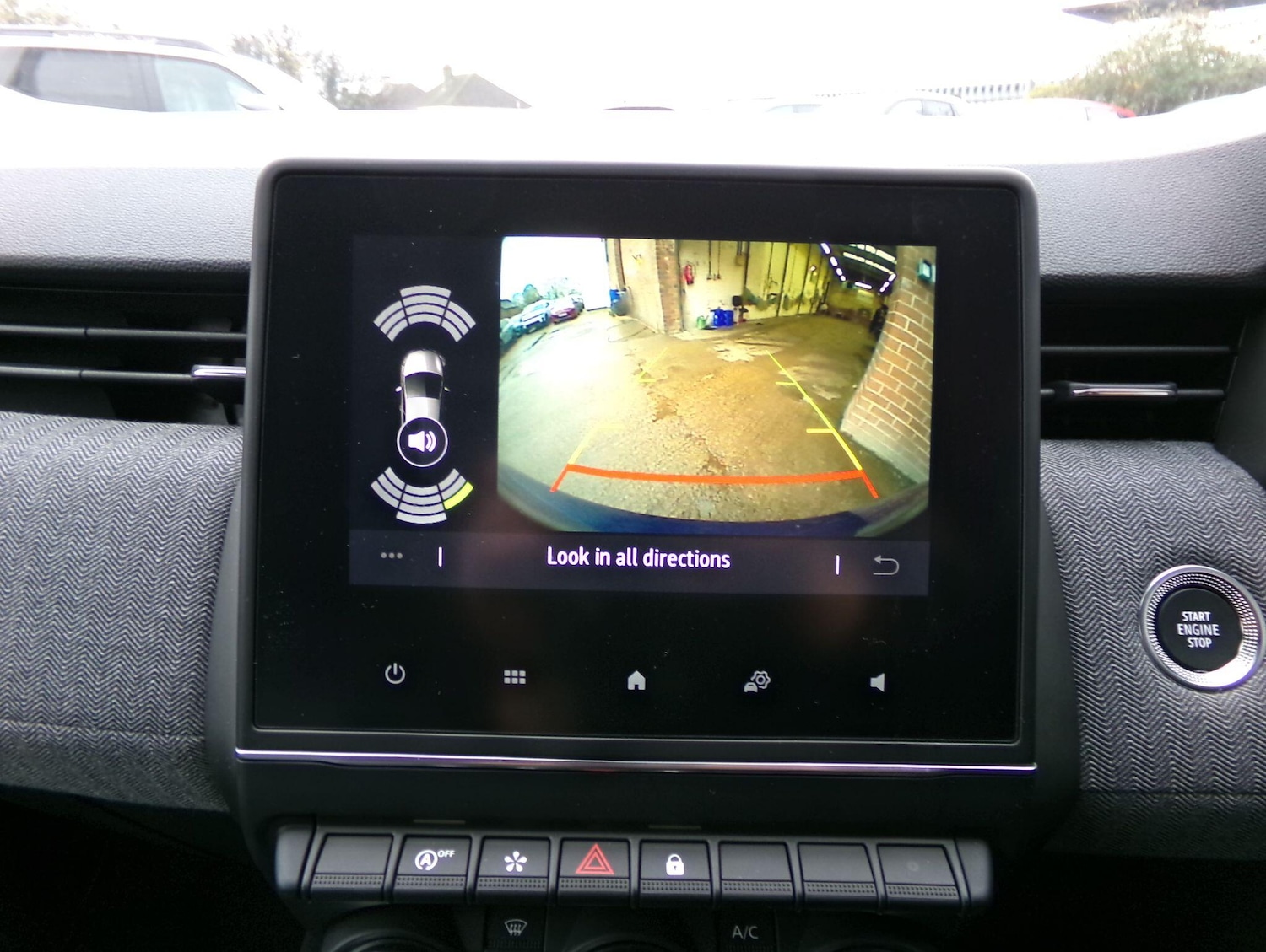 Used Renault Clio 2024 for sale - 76573157: Photo 19