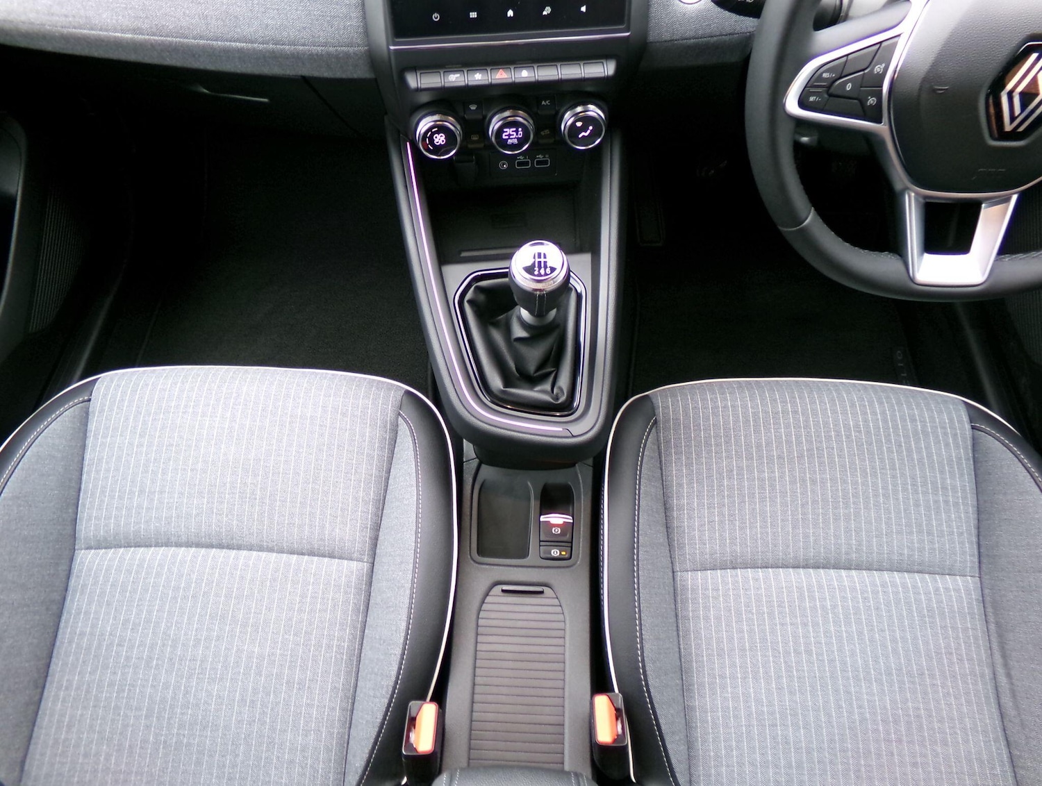 Used Renault Clio 2024 for sale - 76573157: Photo 20