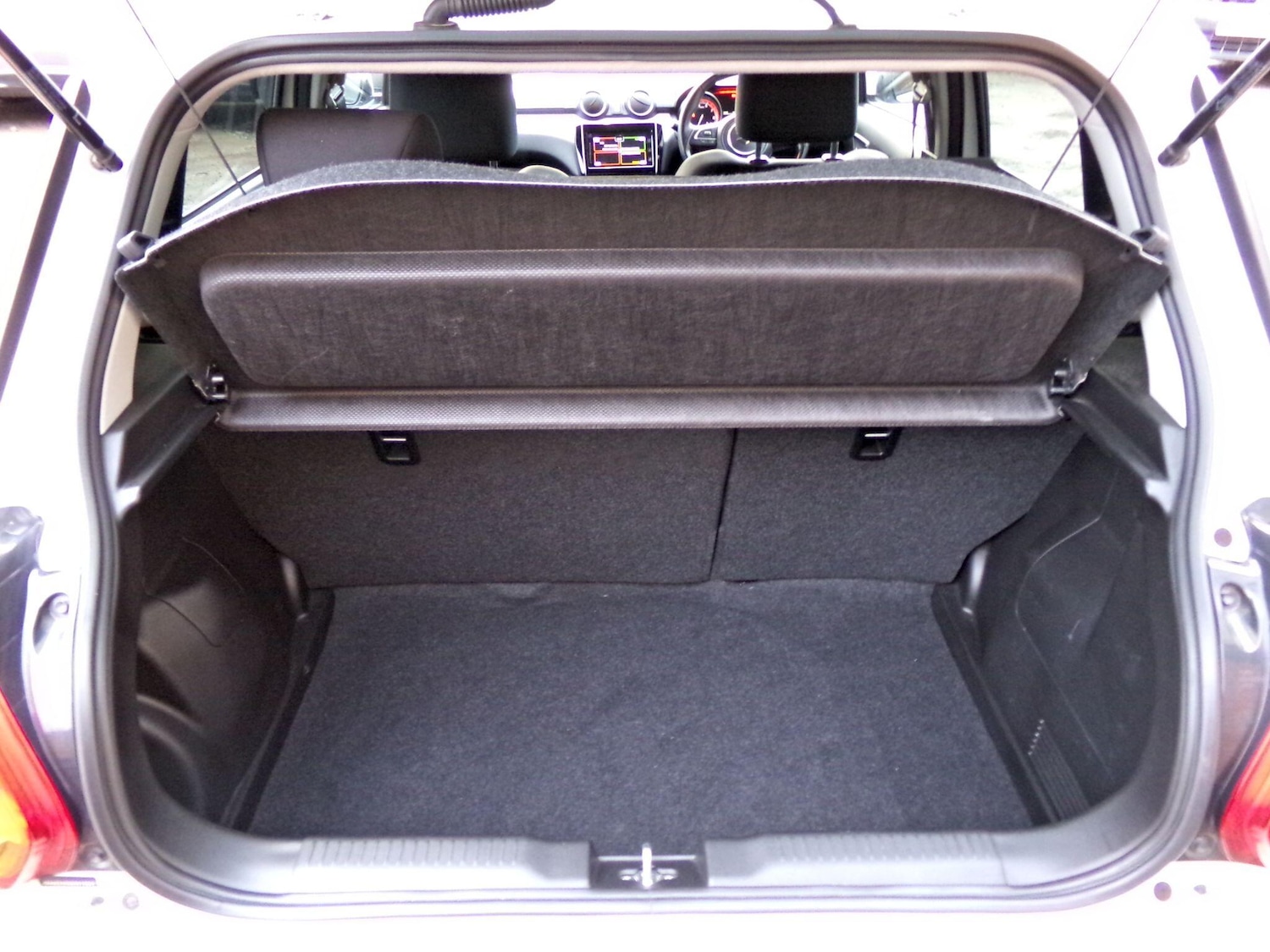 Used Suzuki Swift 2023 for sale - 77290971: Photo 10