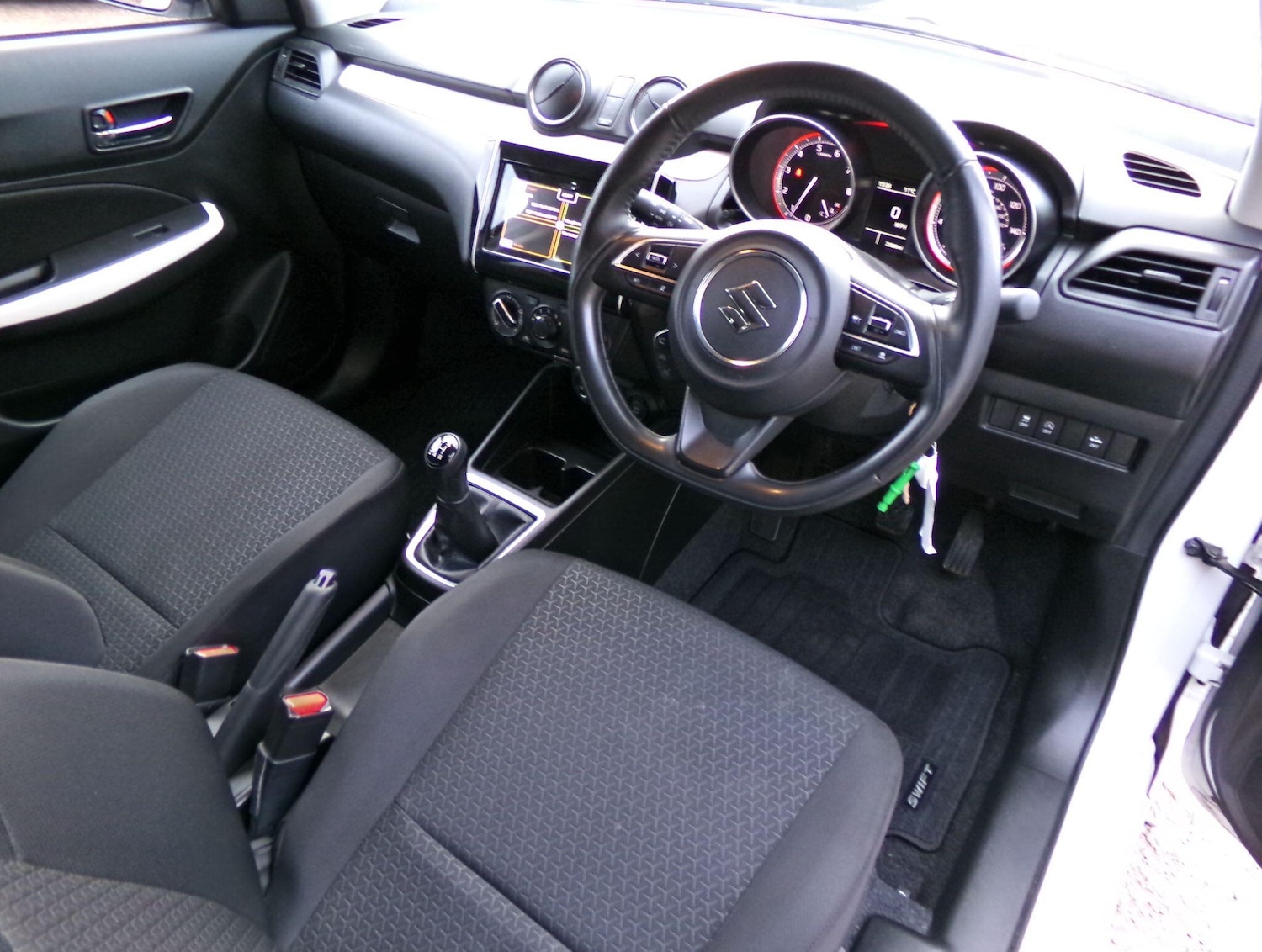 Used Suzuki Swift 2023 for sale - 77255102: Photo 11