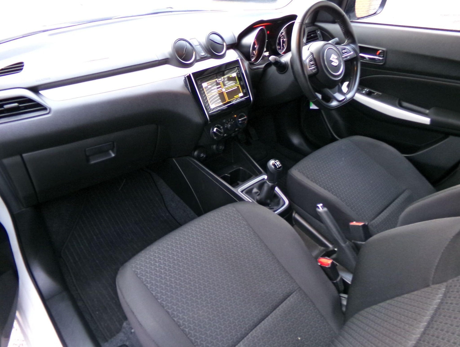 Used Suzuki Swift 2023 for sale - 77255102: Photo 13