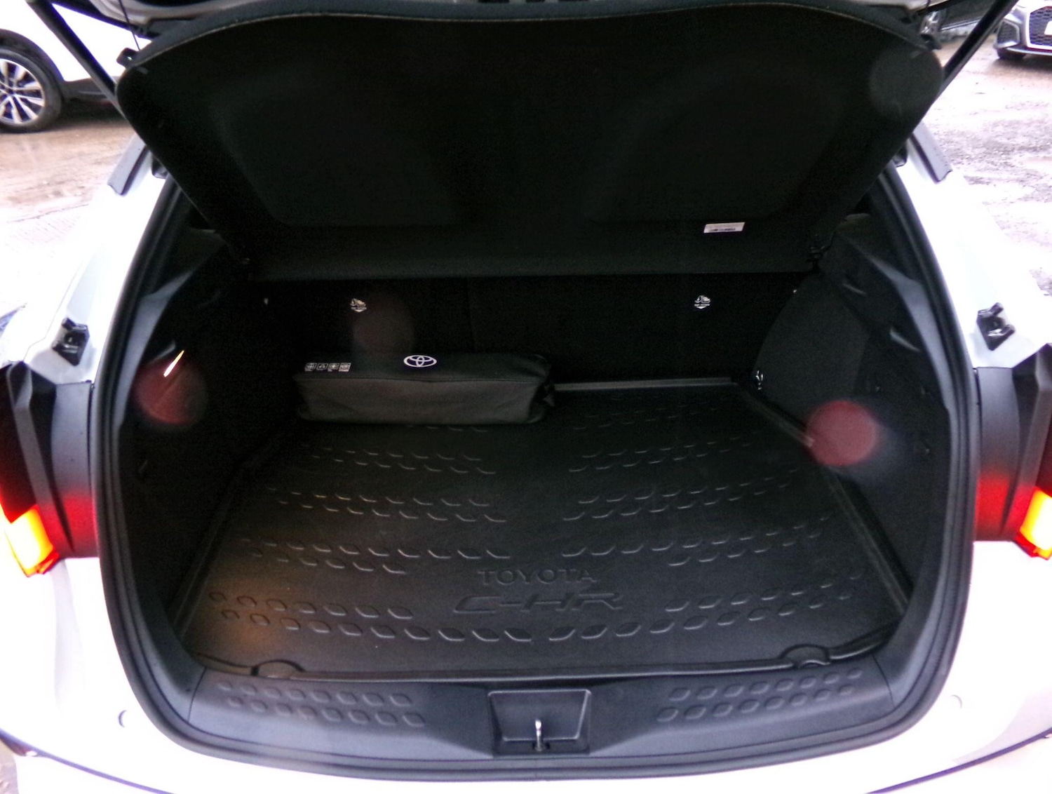 Used Toyota C-HR 2023 for sale - 77387147: Photo 10