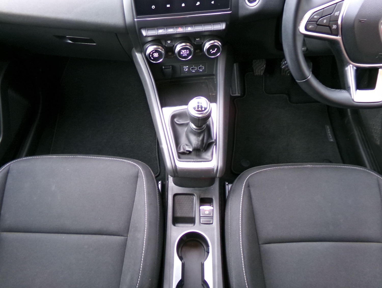 Used Renault Captur 2020 for sale - 76887075: Photo 20