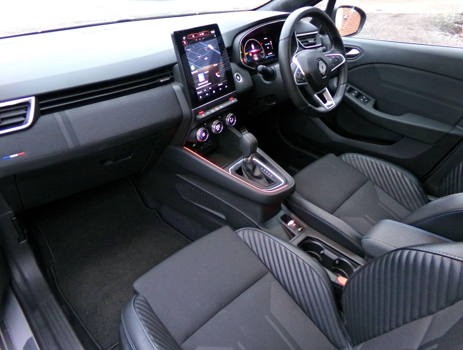 Used Renault Clio 2024 for sale - 77073936: Photo 13