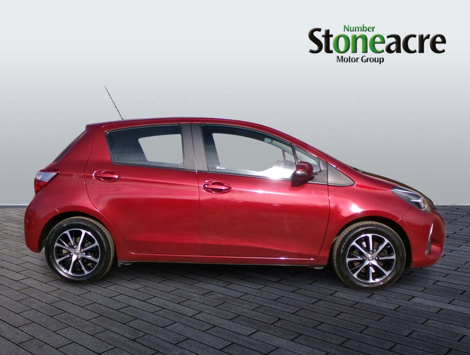 Used Toyota Yaris for sale - 77754157: Photo 2