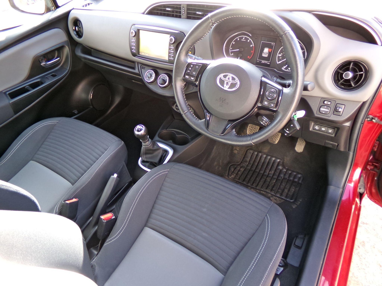 Used Toyota Yaris for sale - 77754157: Photo 9